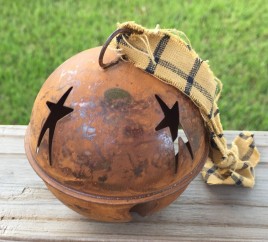 rt-56H Rusty Bell Metal Ornament 