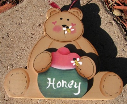Country Crafts 103G Honey Bear with Bee on nose Green Wood Hand Painted Country Crafts 103G Honey Bear with Bee on nose Green Wood Hand Painted