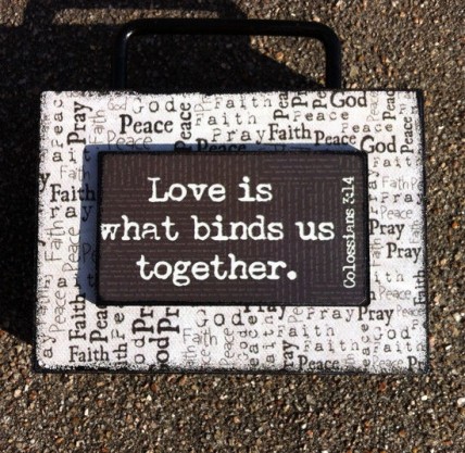 Primitive Wood Box Sign 36747BUT - Love is What Binds Us Together Primitive Wood Box Sign 36747BUT - Love is What Binds Us Together