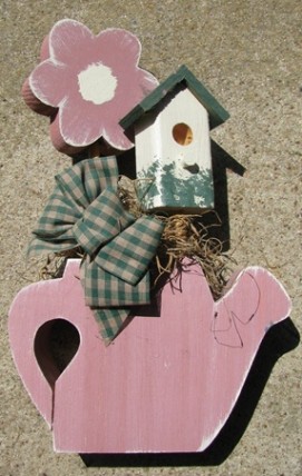 782BD - Daisy wood Birdhouse - Teapot 