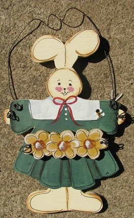 847RG - Wood Green Sunflower Rabbit 847RG - Wood Green Sunflower Rabbit