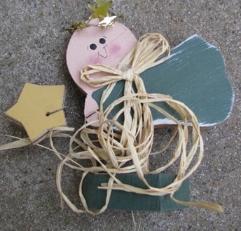 Angel on Stand Counry Crafts 868AG Green Angel on Stand Counry Crafts 868AG Green