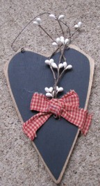  WD1183 - Blue Heart w/white berries