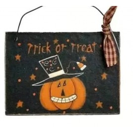 M7568 Trick or Treat wood sign M7568 Trick or Treat wood sign