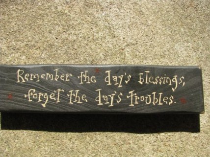 M9905R Remember the day's Blessings, forget the day's troubles Wood Block M9905R Remember the day's Blessings, forget the day's troubles Wood Block