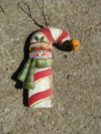 OR-508 Snowman Candy Cane Metal Ornament 